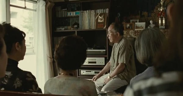 Trời nóng gần 40 độ, vợ chồng tôi đi làm vừa nóng vừa mệt nhưng tối đến cứ đặt lưng lên giường là bố chồng lại gõ cửa cồng cộc- Ảnh 1. Trời nóng gần 40 độ, vợ chồng tôi đi làm vừa nóng vừa mệt nhưng tối đến cứ đặt lưng lên giường là bố chồng lại gõ cửa cồng cộc- Ảnh 1.