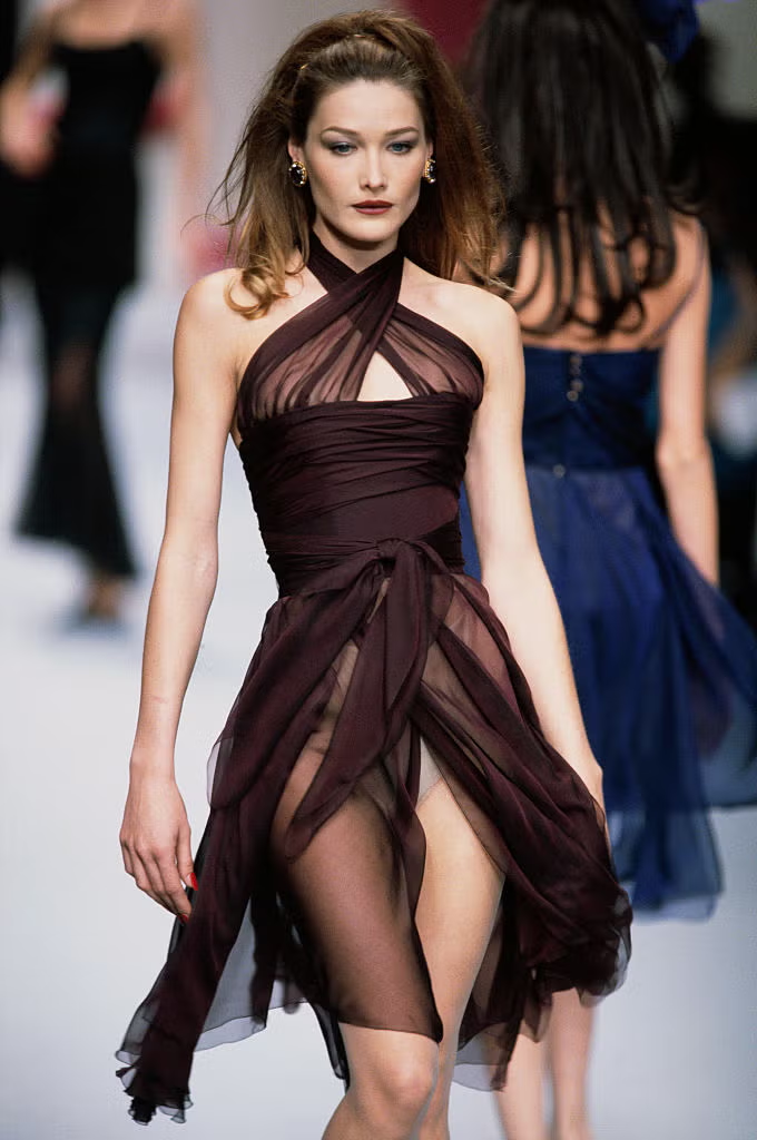 Tài sắc vẹn toàn như Carla Bruni: Từ siêu mẫu đình đám tới cựu đệ nhất phu nhân Pháp- Ảnh 4.