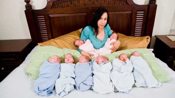 Những đứa trẻ trong ca sinh 8 kỷ lục thế giới của bà mẹ có 14 đứa con bây giờ ra sao?- Ảnh 1.