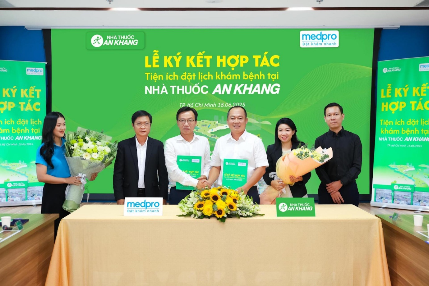 An Khang hợp tác Medpro mở rộng tiện ích đặt lịch khám bệnh nhanh: bước tiến tử tế vì sức khỏe cộng đồng- Ảnh 2. An Khang hợp tác Medpro mở rộng tiện ích đặt lịch khám bệnh nhanh: bước tiến tử tế vì sức khỏe cộng đồng- Ảnh 2.