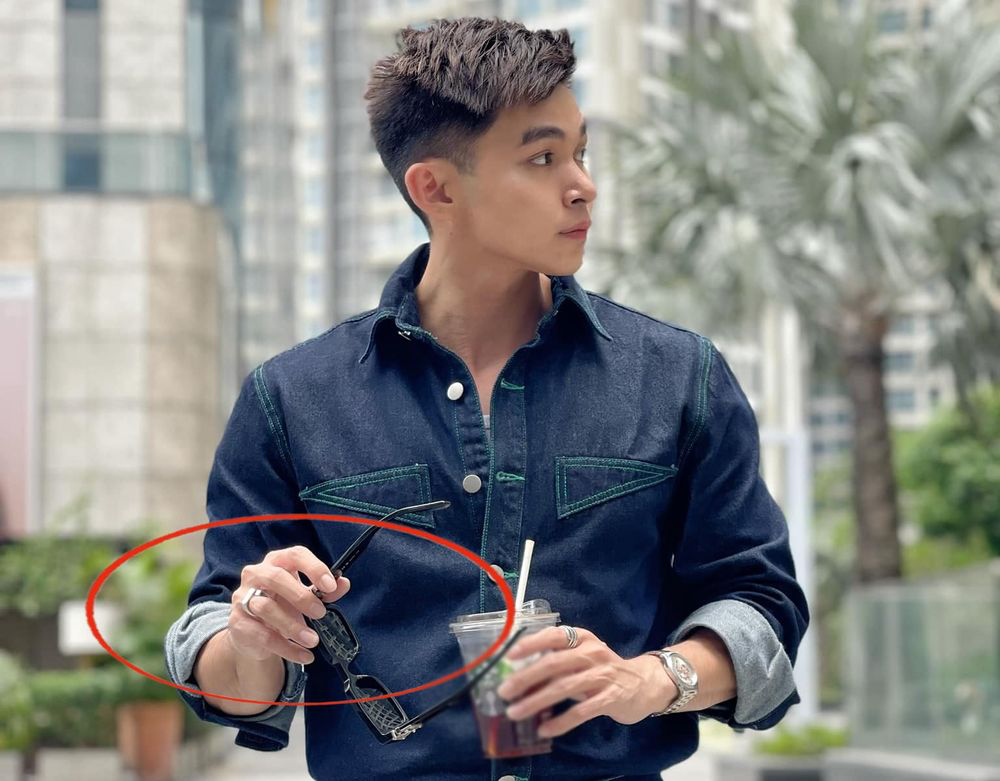 Bạn trai tin đồn vừa lộ ảnh riêng tư với Jun Phạm: "Hồng hài nhi" 6 múi như tạc tượng, xem ảnh quá khứ mới sốc- Ảnh 11. Bạn trai tin đồn vừa lộ ảnh riêng tư với Jun Phạm: "Hồng hài nhi" 6 múi như tạc tượng, xem ảnh quá khứ mới sốc- Ảnh 11.