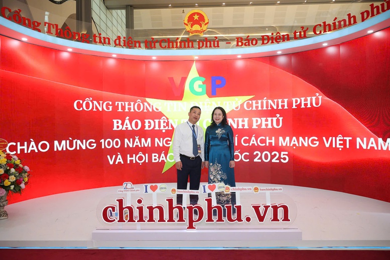 Tổng Bí thư: Báo chí phải không ngừng tự đổi mới để phát triển tương xứng với tầm vóc thời đại- Ảnh 10. Tổng Bí thư: Báo chí phải không ngừng tự đổi mới để phát triển tương xứng với tầm vóc thời đại- Ảnh 10.
