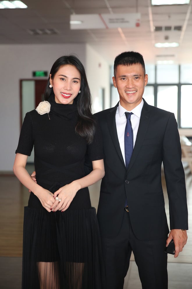 Dấu hiệu kỳ lạ của vợ chồng Thuỷ Tiên - Công Vinh - Ảnh 3. Dấu hiệu kỳ lạ của vợ chồng Thuỷ Tiên - Công Vinh - Ảnh 3.