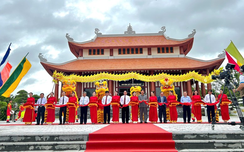 Kiên nha cai hi88 khánh thành Đền tưởng niệm anh hùng liệt sĩ huyện Hòn Đất- Ảnh 1.