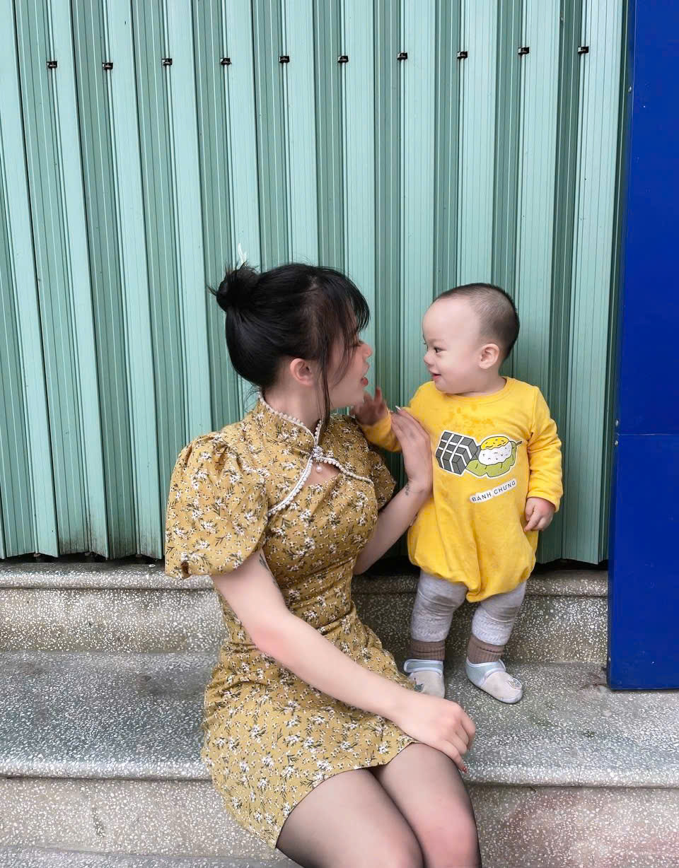 Không có thu nhập trong 6 tháng nghỉ sinh, cùng với 56 triệu trợ cấp, mẹ bỉm ở Hà Nội này đã làm gì để cân bằng chi phí nuôi con nhỏ?- Ảnh 1. Không có thu nhập trong 6 tháng nghỉ sinh, cùng với 56 triệu trợ cấp, mẹ bỉm ở Hà Nội này đã làm gì để cân bằng chi phí nuôi con nhỏ?- Ảnh 1.