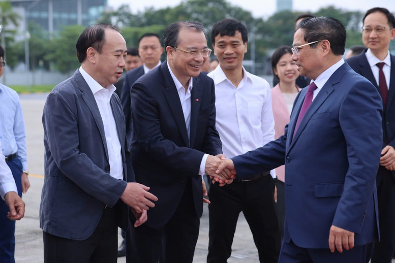 Thủ tướng Phạm Minh Chính lên đường dự Hội nghị WEF 16 Thiên Tân và làm việc tại Trung Quốc- Ảnh 2. Thủ tướng Phạm Minh Chính lên đường dự Hội nghị WEF 16 Thiên Tân và làm việc tại Trung Quốc- Ảnh 2.