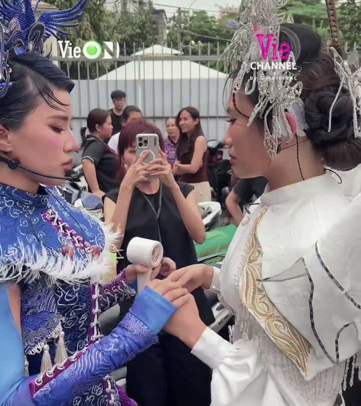 Phương Mỹ Chi và Pháo ôm nhau òa khóc tiết lộ kết quả vòng loại Em Xinh?- Ảnh 3.