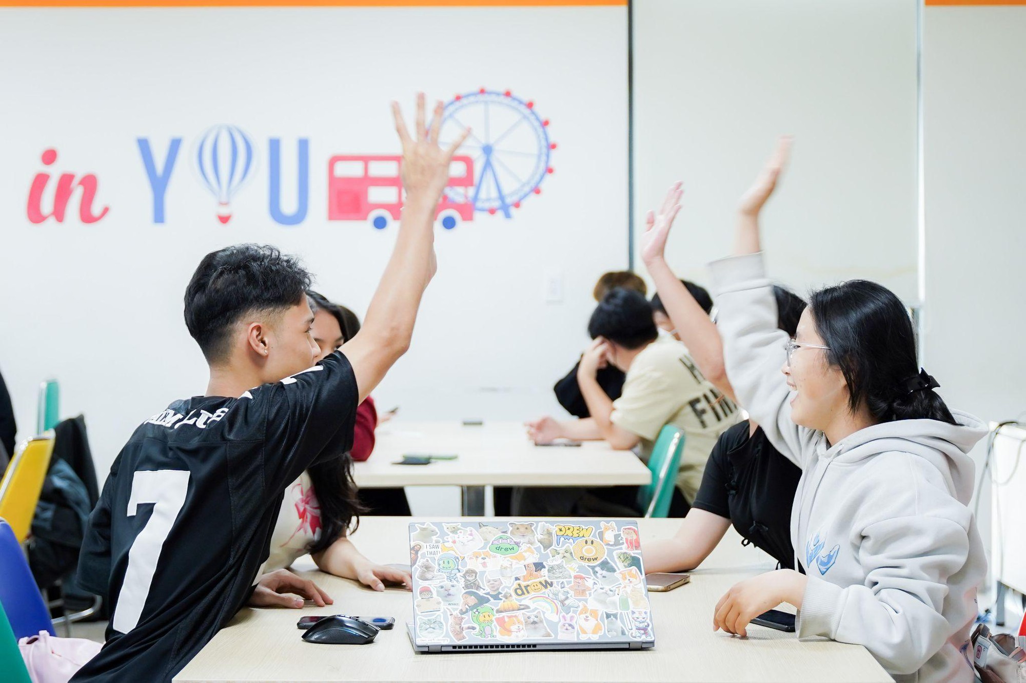 Học kỳ quốc tế miễn phí - “đặc quyền” cho sinh viên lựa chọn chương trình Tài năng UEF- Ảnh 6. Học kỳ quốc tế miễn phí - “đặc quyền” cho sinh viên lựa chọn chương trình Tài năng UEF- Ảnh 6.