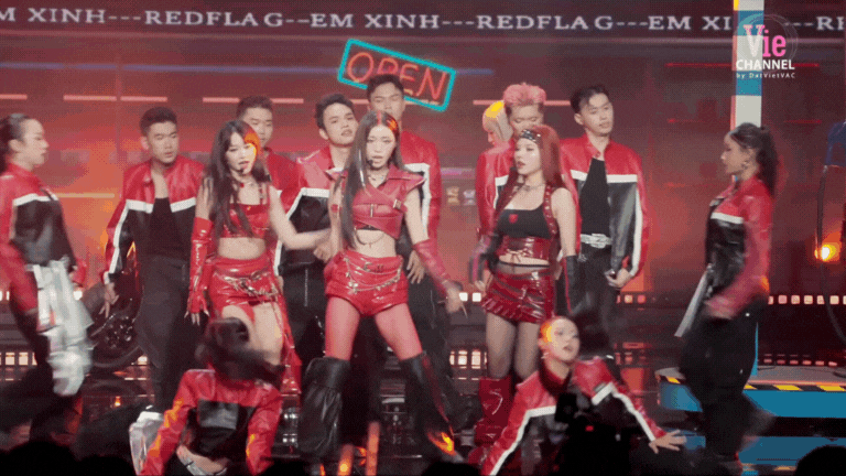 Nước đi sai lầm của B&iacute;ch Phương khiến 4 Em Xinh đứng trước nguy cơ bị loại- Ảnh 1.