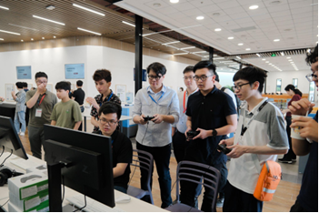 Sinh viên trường quốc tế làm loạt game thần tốc chỉ trong 48 giờ- Ảnh 3. Sinh viên trường quốc tế làm loạt game thần tốc chỉ trong 48 giờ- Ảnh 3.