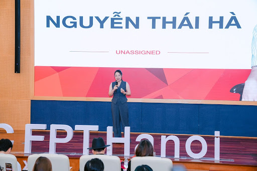 Sinh viên học cách toả sáng bằng sự khác biệt từ người trong nghề tại TEDxBTEC FPT - Ảnh 6. Sinh viên học cách toả sáng bằng sự khác biệt từ người trong nghề tại TEDxBTEC FPT - Ảnh 6.