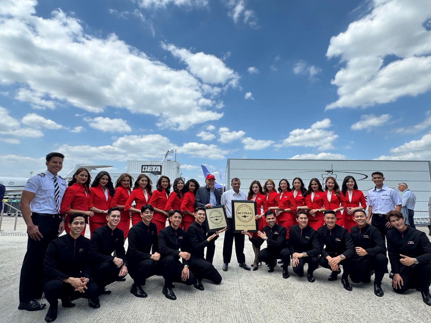 AirAsia vinh dự đạt danh hiệu Hãng Hàng Không Giá Rẻ Tốt Nhất Thế Giới năm 2025 tại Skytrax- Ảnh 3. AirAsia vinh dự đạt danh hiệu Hãng Hàng Không Giá Rẻ Tốt Nhất Thế Giới năm 2025 tại Skytrax- Ảnh 3.
