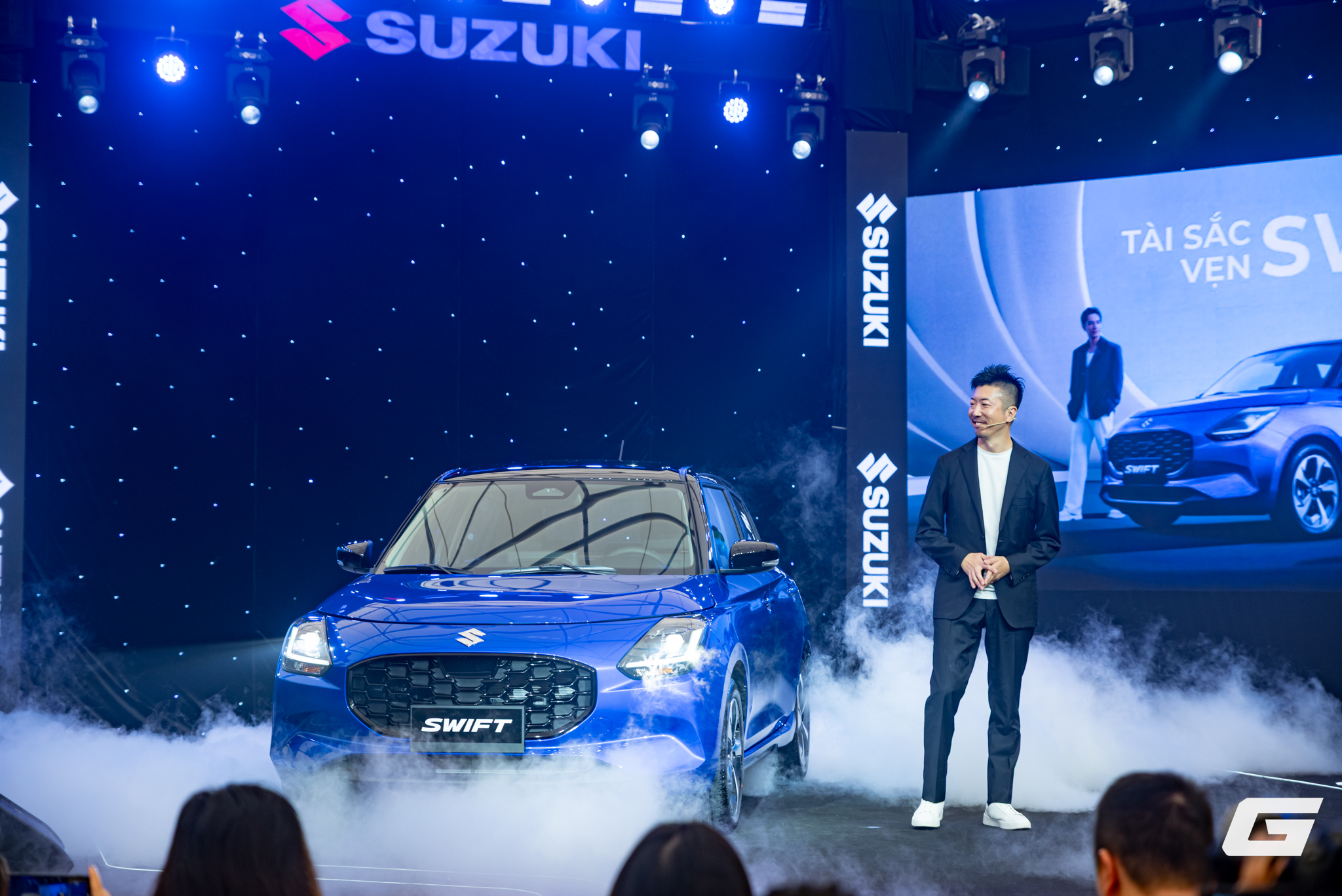 Cận cảnh Suzuki New Swift 2025: Sử dụng hệ truyền động mild-hybrid, nâng cấp ADAS tiên tiến, giá 569 triệu- Ảnh 2. Cận cảnh Suzuki New Swift 2025: Sử dụng hệ truyền động mild-hybrid, nâng cấp ADAS tiên tiến, giá 569 triệu- Ảnh 2.