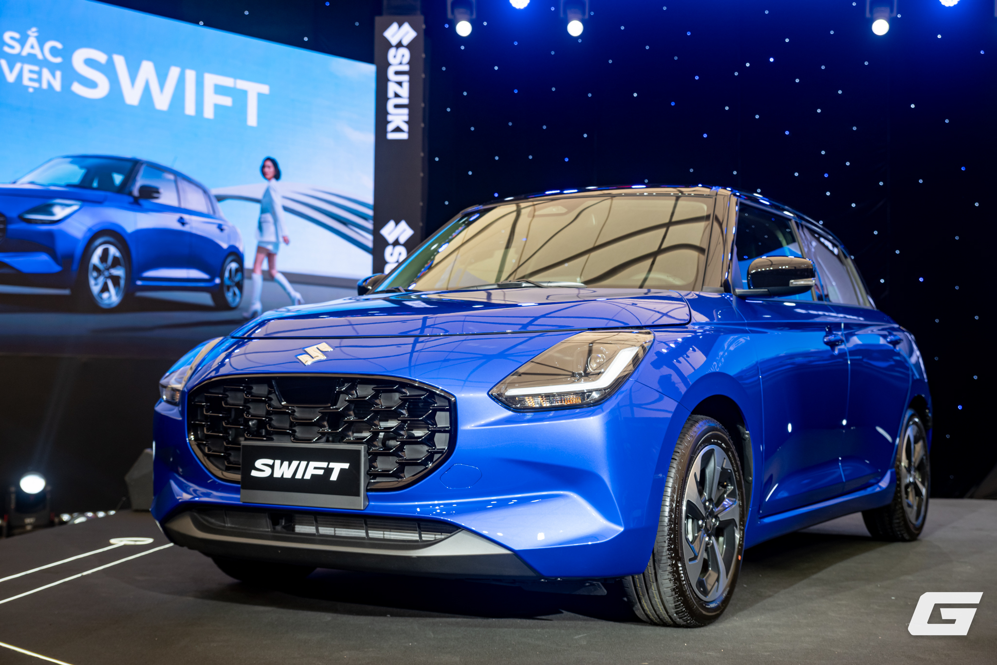 Cận cảnh Suzuki New Swift 2025: Sử dụng hệ truyền động mild-hybrid, nâng cấp ADAS tiên tiến, giá 569 triệu- Ảnh 10. Cận cảnh Suzuki New Swift 2025: Sử dụng hệ truyền động mild-hybrid, nâng cấp ADAS tiên tiến, giá 569 triệu- Ảnh 10.