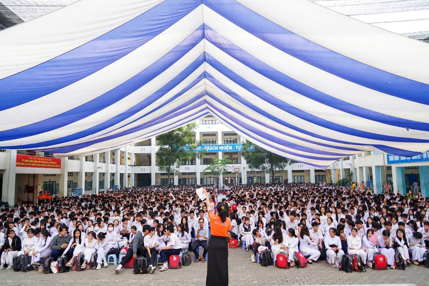 Cách học khác biệt của sinh viên Quan hệ công chúng HUTECH- Ảnh 1. Cách học khác biệt của sinh viên Quan hệ công chúng HUTECH- Ảnh 1.