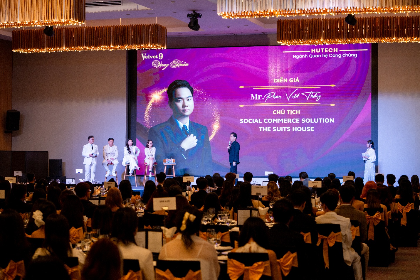 Cách học khác biệt của sinh viên Quan hệ công chúng HUTECH- Ảnh 4. Cách học khác biệt của sinh viên Quan hệ công chúng HUTECH- Ảnh 4.