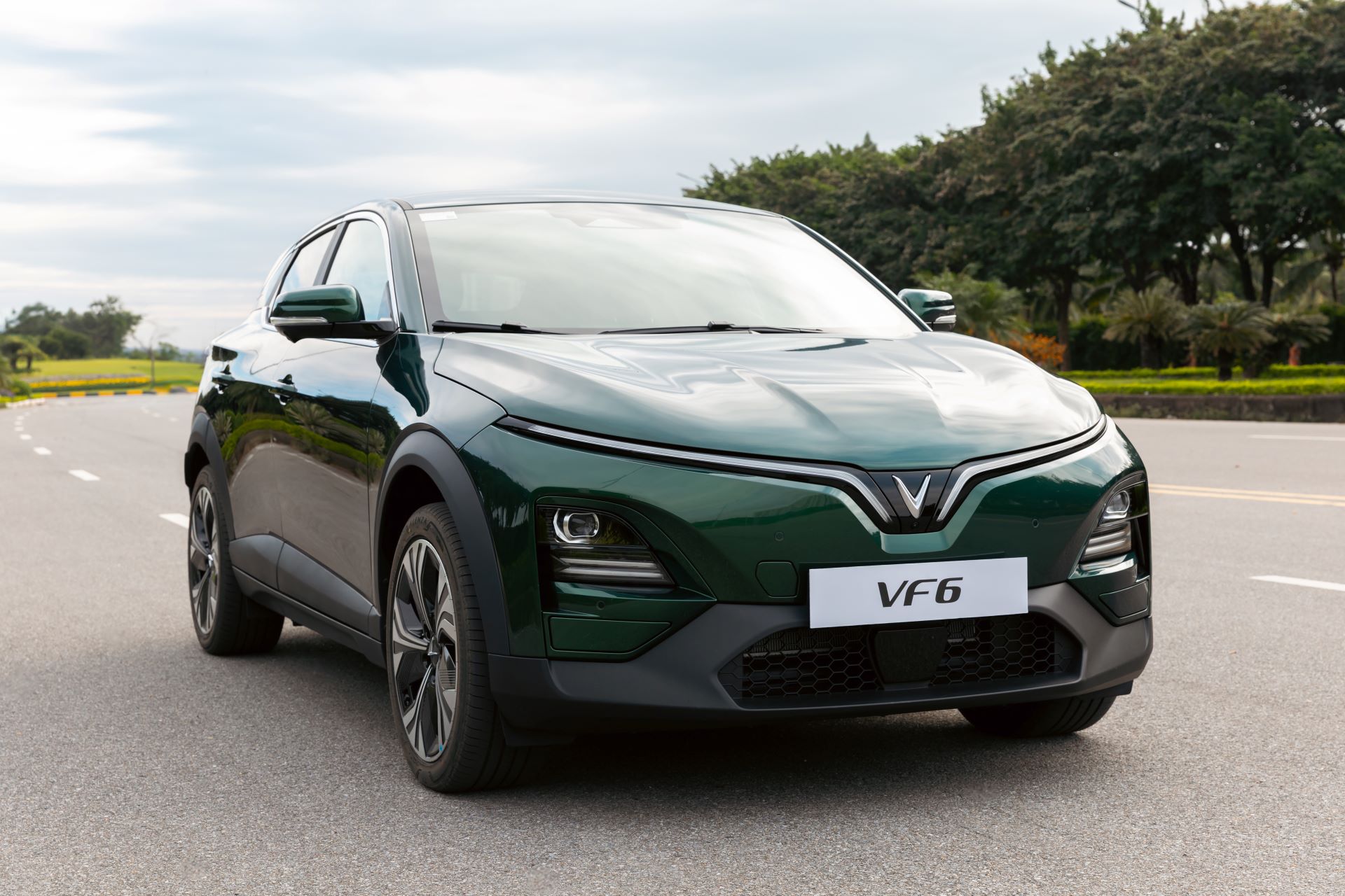 Xe gia đình VinFast VF 6: An toàn ngang phân khúc trên, tiết kiệm như xe máy- Ảnh 1. Xe gia đình VinFast VF 6: An toàn ngang phân khúc trên, tiết kiệm như xe máy- Ảnh 1.