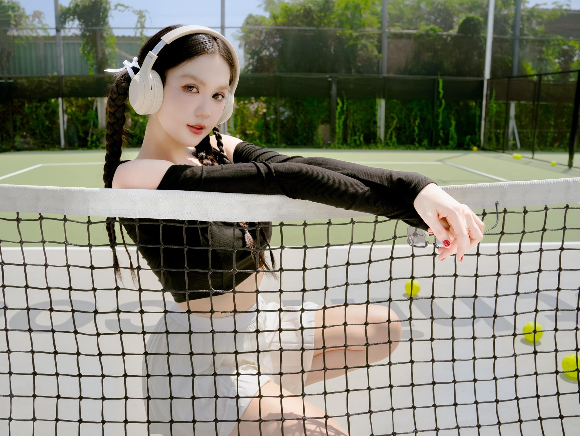 Hiền Hồ và Ngọc Trinh chơi pickleball: Ai hot hơn?- Ảnh 9.