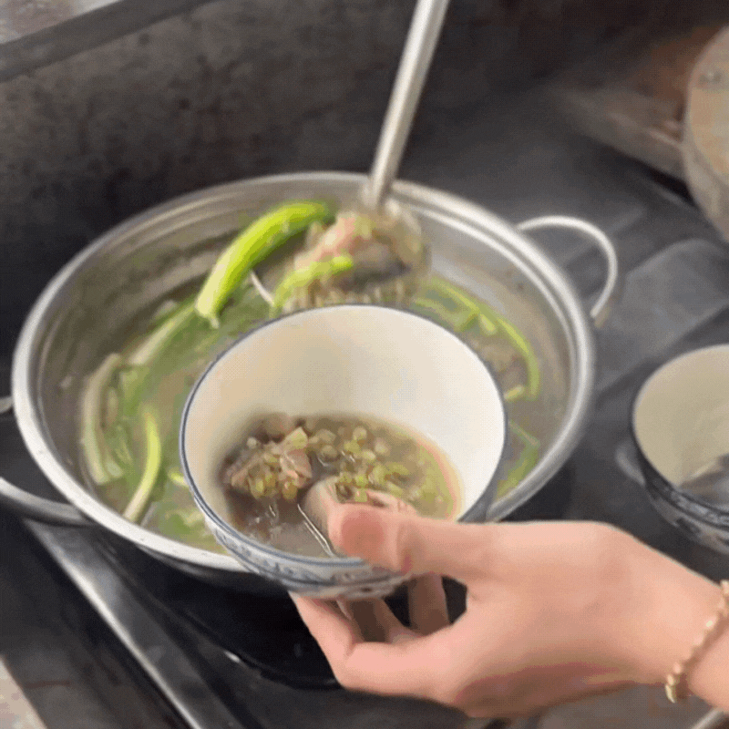 Món đặc sản "rùng mình" ở miền Tây ngày hè: Người sợ xanh mặt, người lại gật gù khen ngon- Ảnh 11. Món đặc sản "rùng mình" ở miền Tây ngày hè: Người sợ xanh mặt, người lại gật gù khen ngon- Ảnh 11.