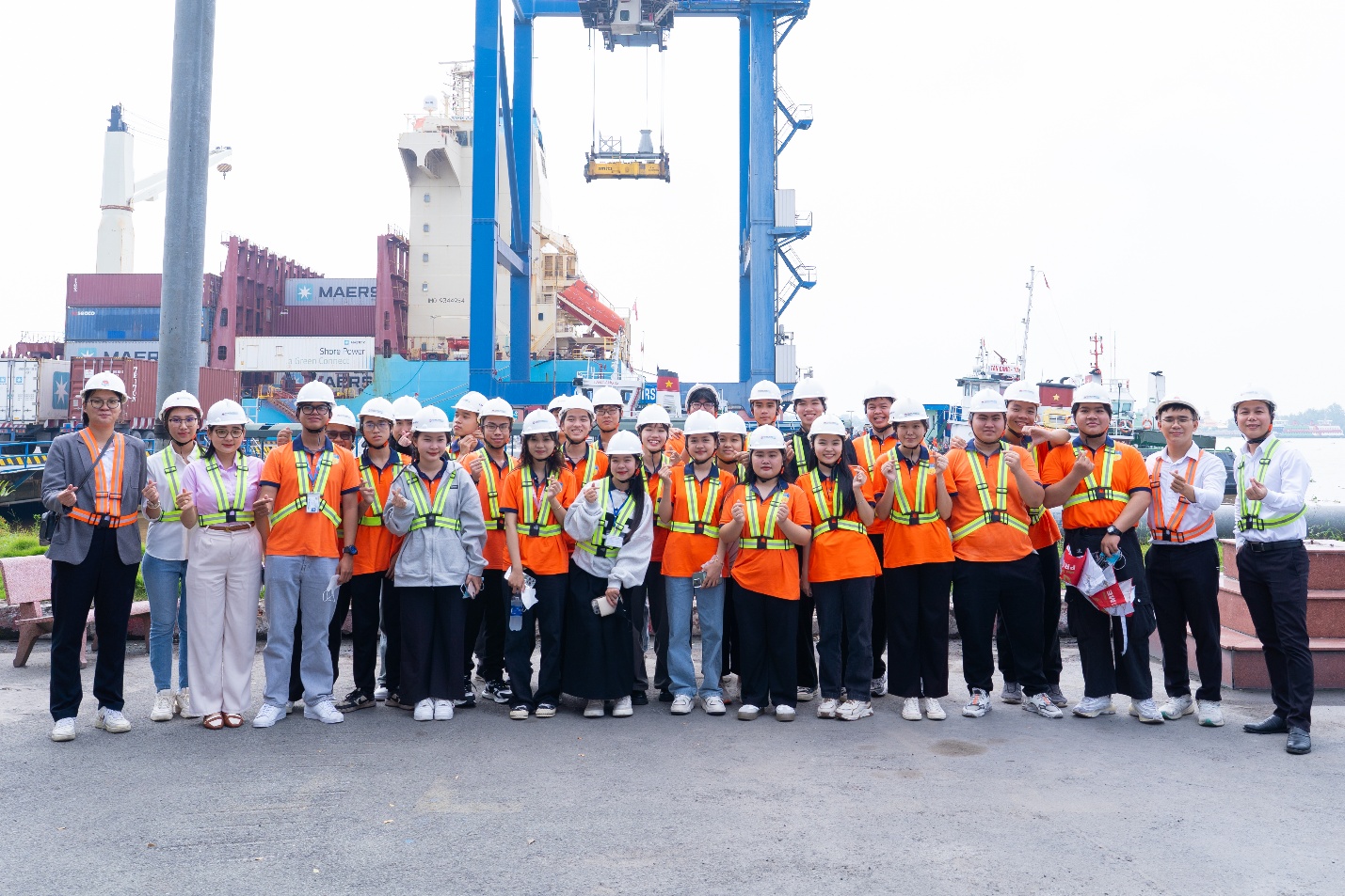 Sinh viên HUTECH mở rộng tầm nhìn nghề nghiệp qua các giảng đường doanh nghiệp- Ảnh 1. Sinh viên HUTECH mở rộng tầm nhìn nghề nghiệp qua các giảng đường doanh nghiệp- Ảnh 1.
