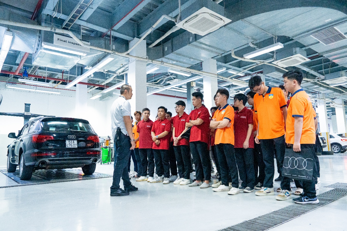 Sinh viên HUTECH mở rộng tầm nhìn nghề nghiệp qua các giảng đường doanh nghiệp- Ảnh 2. Sinh viên HUTECH mở rộng tầm nhìn nghề nghiệp qua các giảng đường doanh nghiệp- Ảnh 2.