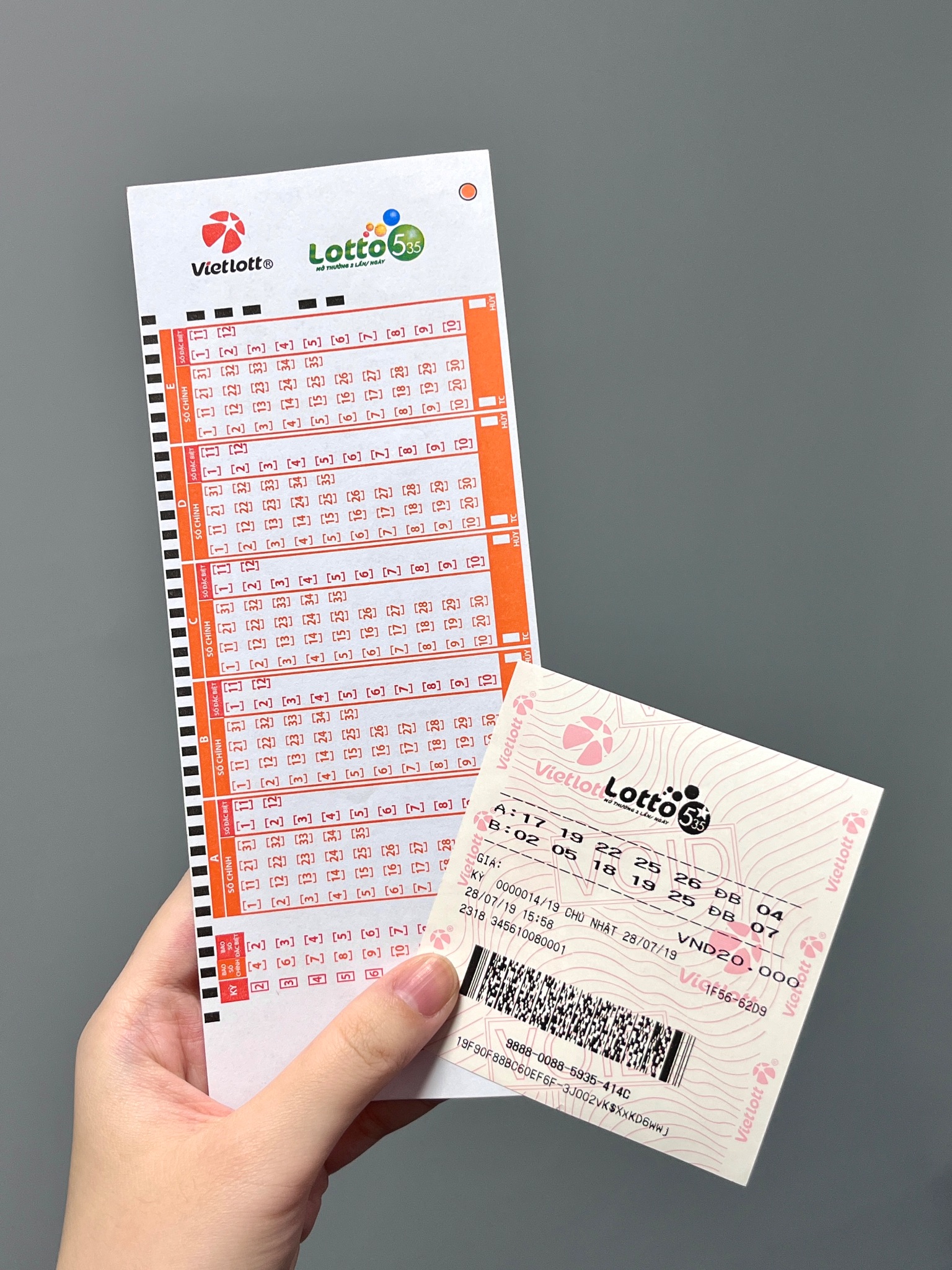 Các điểm bán Vietlott sẵn sàng cho sự ra mắt xổ số tự chọn Lotto 5/35- Ảnh 2. Các điểm bán Vietlott sẵn sàng cho sự ra mắt xổ số tự chọn Lotto 5/35- Ảnh 2.