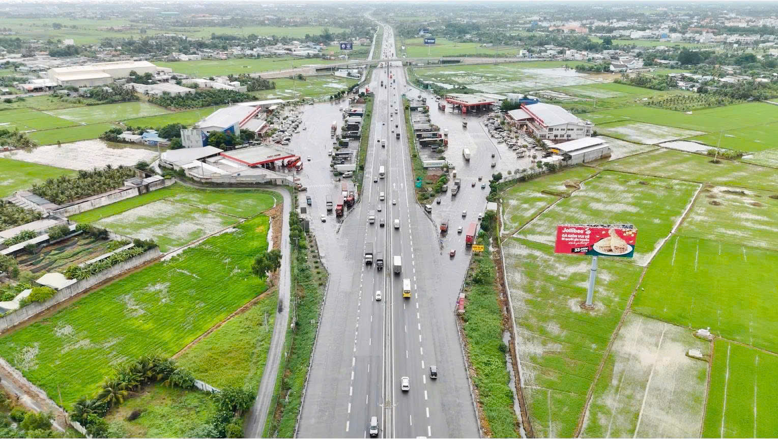 Thủ Thừa – “tâm điểm” đô thị hành chính thương mại hiện hữu liền kề TP.HCM- Ảnh 2. Thủ Thừa – “tâm điểm” đô thị hành chính thương mại hiện hữu liền kề TP.HCM- Ảnh 2.