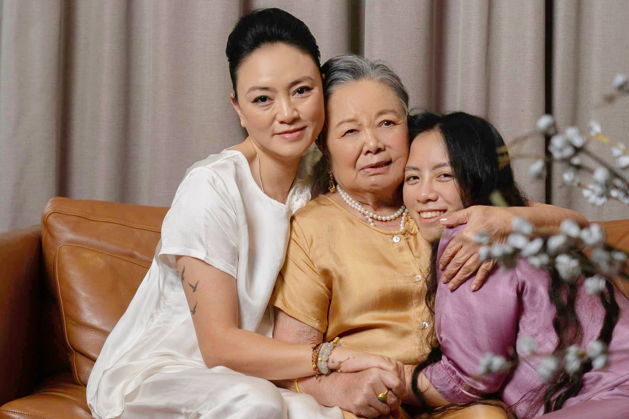 Gia tộc nổi tiếng ở Hà Nội có tận 3 hot mom: Từ mẹ đến con đều là dâu hào môn, ai cũng có tổ ấm riêng hạnh phúc- Ảnh 27. Gia tộc nổi tiếng ở Hà Nội có tận 3 hot mom: Từ mẹ đến con đều là dâu hào môn, ai cũng có tổ ấm riêng hạnh phúc- Ảnh 27.