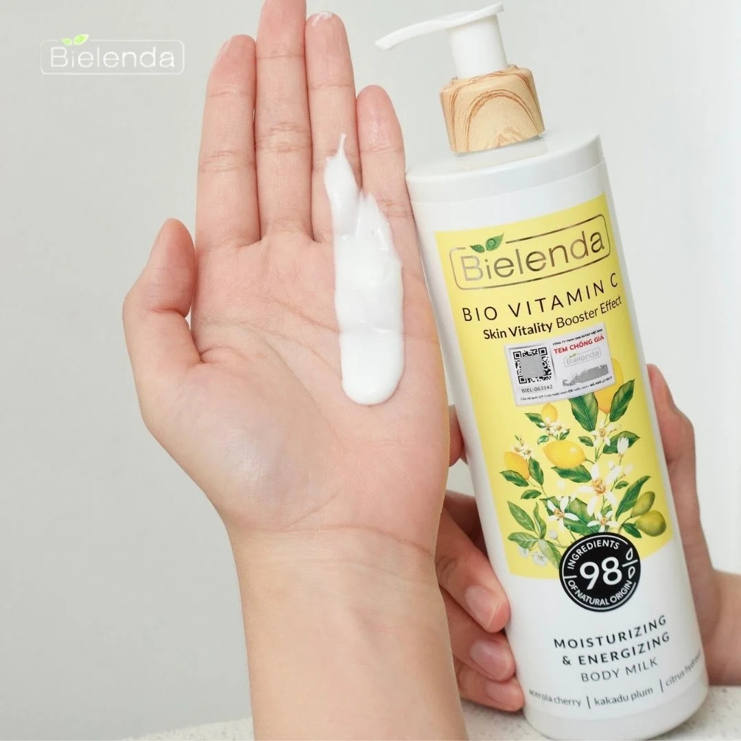Làm thêm bước này trước khi thoa dưỡng thể sẽ giúp da mịn mướt và trắng lên thấy rõ- Ảnh 6. Làm thêm bước này trước khi thoa dưỡng thể sẽ giúp da mịn mướt và trắng lên thấy rõ- Ảnh 6.