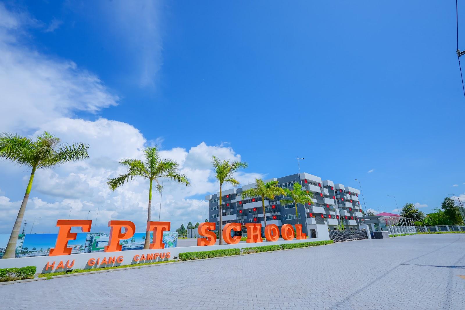 FPT School Hậu Giang cấp học bổng lên đến 100%- Ảnh 1. FPT School Hậu Giang cấp học bổng lên đến 100%- Ảnh 1.