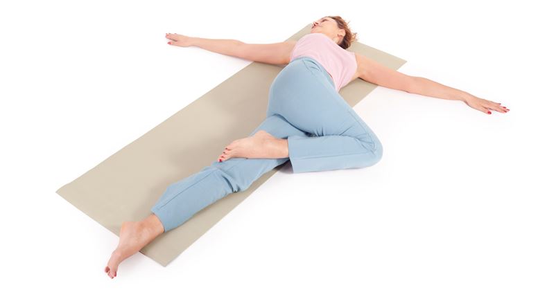 Tuổi 40+ biết giãn cơ đúng cách: Chống lão hóa, dáng đẹp như thời thanh xuân- Ảnh 3. Tuổi 40+ biết giãn cơ đúng cách: Chống lão hóa, dáng đẹp như thời thanh xuân- Ảnh 3.