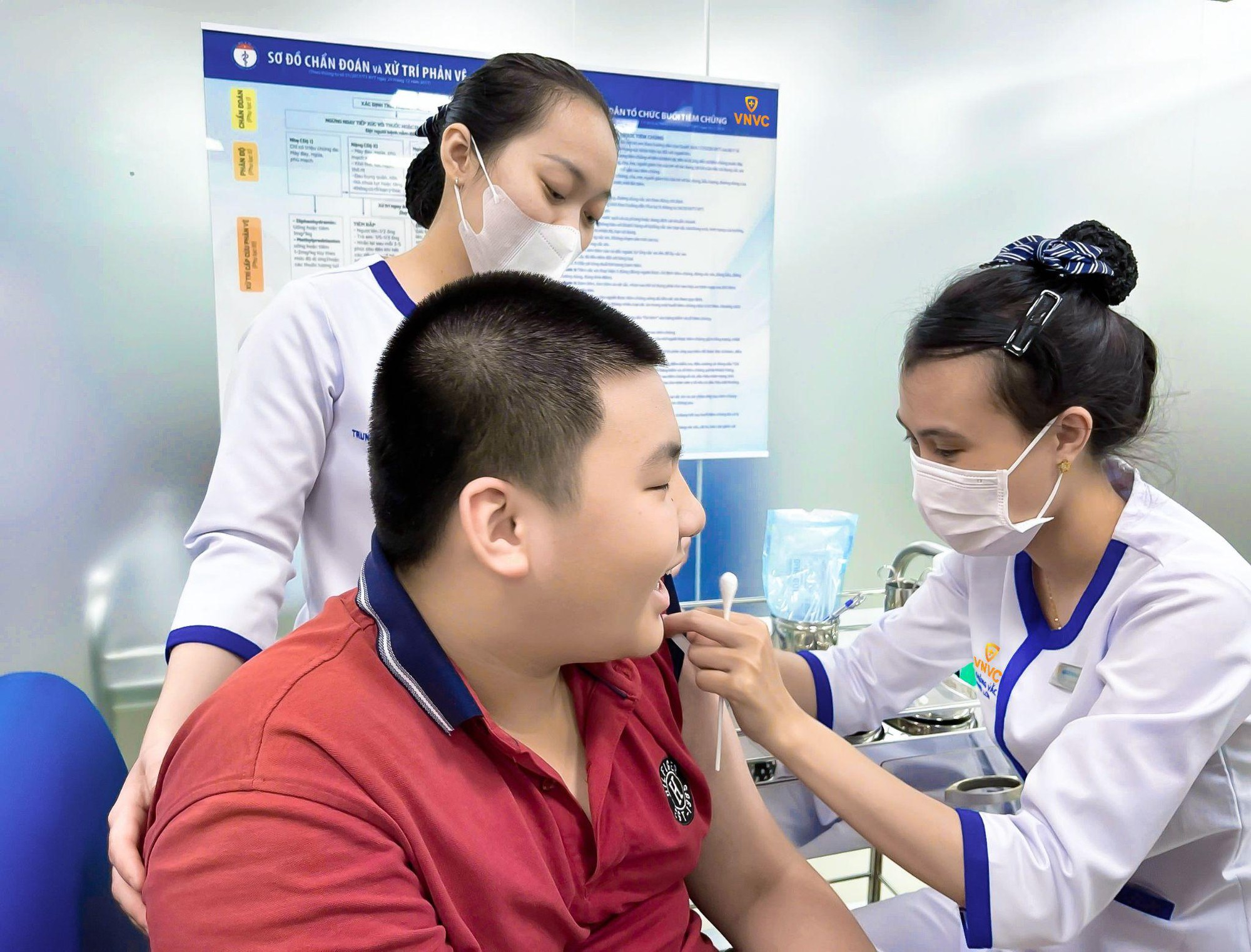Trẻ vị thành niên dễ mắc não mô cầu từ những hiểu nhầm cha mẹ nào cũng gặp- Ảnh 5. Trẻ vị thành niên dễ mắc não mô cầu từ những hiểu nhầm cha mẹ nào cũng gặp- Ảnh 5.