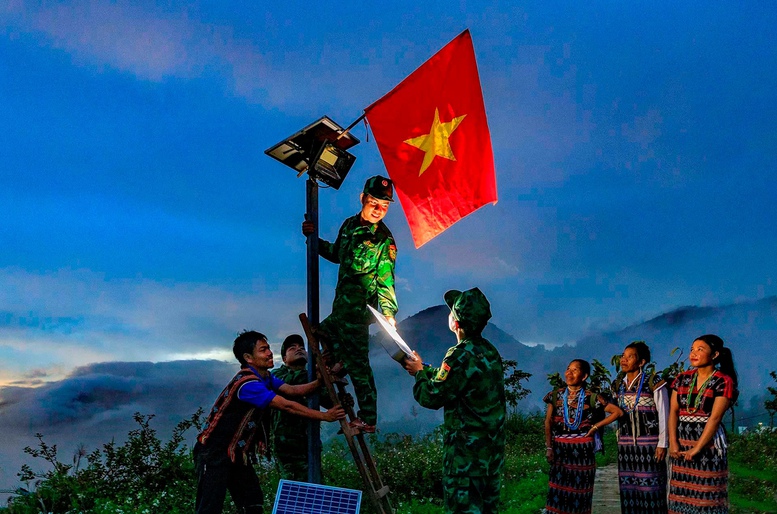 SỨC MẠNH CỦA ĐOÀN KẾT- Ảnh 3. SỨC MẠNH CỦA ĐOÀN KẾT- Ảnh 3.