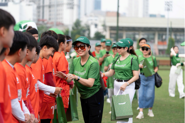 Herbalife tiếp sức hành trình thành công của Đội tuyển Bóng đá Nữ Quốc gia Việt Nam- Ảnh 5. Herbalife tiếp sức hành trình thành công của Đội tuyển Bóng đá Nữ Quốc gia Việt Nam- Ảnh 5.