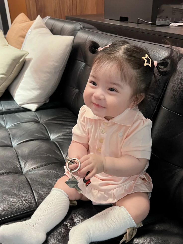 8 nét tướng cho thấy con bạn là 1 em bé được trời phú cho sức khỏe tốt, dễ nuôi và ít ốm đau- Ảnh 1. 8 nét tướng cho thấy con bạn là 1 em bé được trời phú cho sức khỏe tốt, dễ nuôi và ít ốm đau- Ảnh 1.