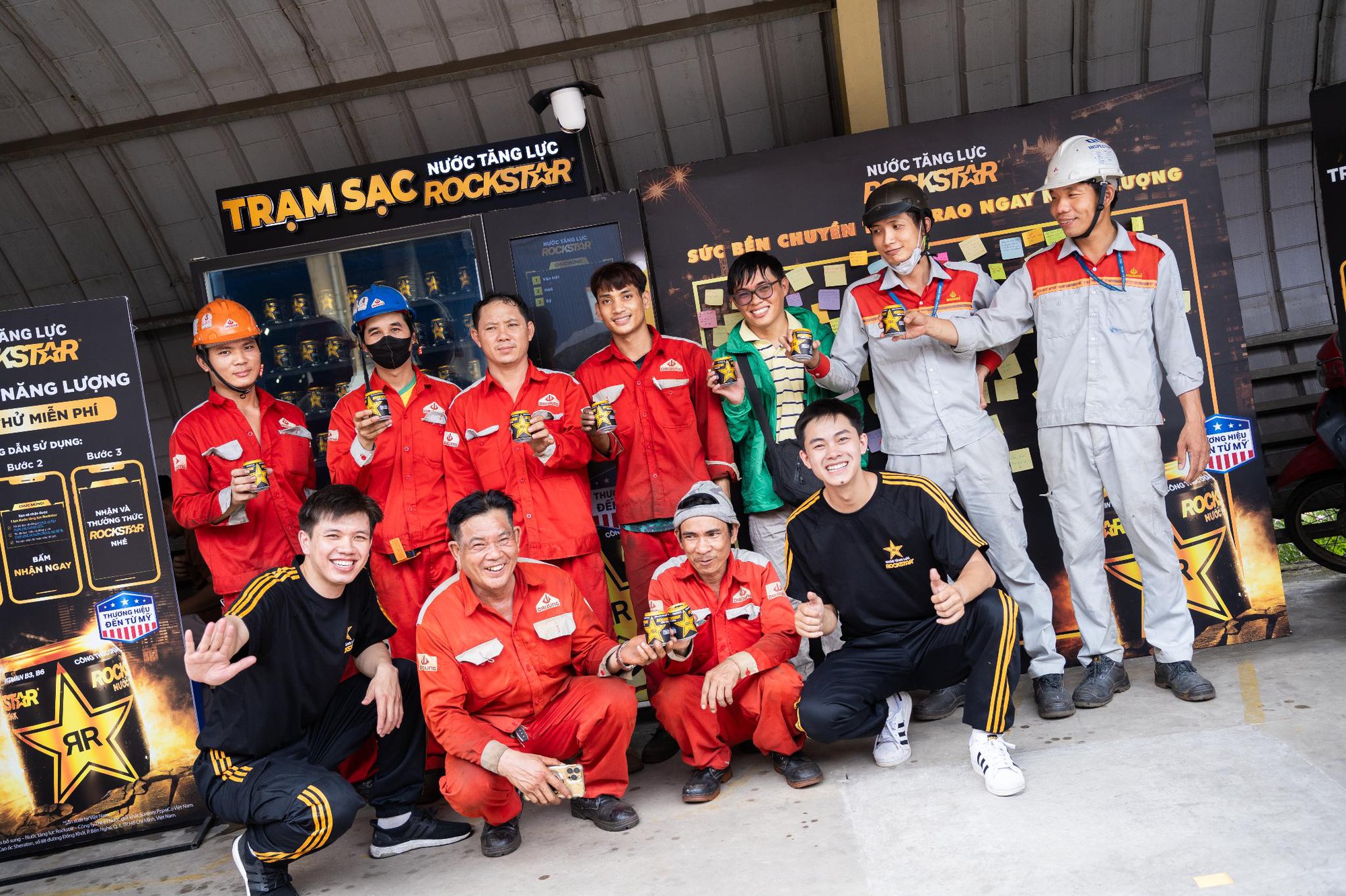 Cùng nhìn lại hành trình tiếp sức và truyền năng lượng tích cực khắp thành phố của Rockstar- Ảnh 1. Cùng nhìn lại hành trình tiếp sức và truyền năng lượng tích cực khắp thành phố của hi88.com- Ảnh 1.