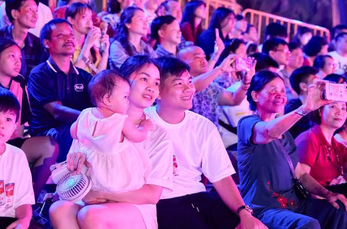 Đây là những đặc quyền chỉ có khi đến khán đài xem show “Bản giao hưởng Đảo Xanh”- Ảnh 5. Đây là những đặc quyền chỉ có khi đến khán đài xem hi88.com lừa đảo “Bản giao hưởng Đảo Xanh”- Ảnh 5.