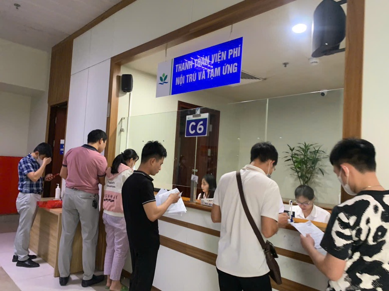 Yêu cầu các bệnh viện tăng cường bảo vệ người bệnh và nhân viên y tế trong thời tiết nắng nóng- Ảnh 1. Yêu cầu các bệnh viện tăng cường bảo vệ người bệnh và nhân viên y tế trong thời tiết nắng nóng- Ảnh 1.