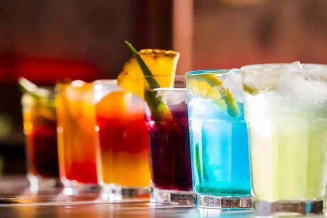 Ngày càng nhiều người tử vong vì nhồi máu não? Bác sĩ khuyên: Uống nước nóng còn hơn ăn 4 thứ này- Ảnh 2. Ngày càng nhiều người tử vong vì nhồi máu não? Bác sĩ khuyên: Uống nước nóng còn hơn ăn 4 thứ này- Ảnh 2.