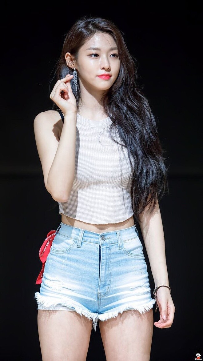 Đẳng cấp body "huyền thoại" của nữ idol gen 3, phải đứng cạnh standee của chính mình để chứng minh- Ảnh 11. Đẳng cấp tại hi88 "huyền thoại" của nữ idol gen 3, phải đứng cạnh standee của chính mình để chứng minh- Ảnh 11.