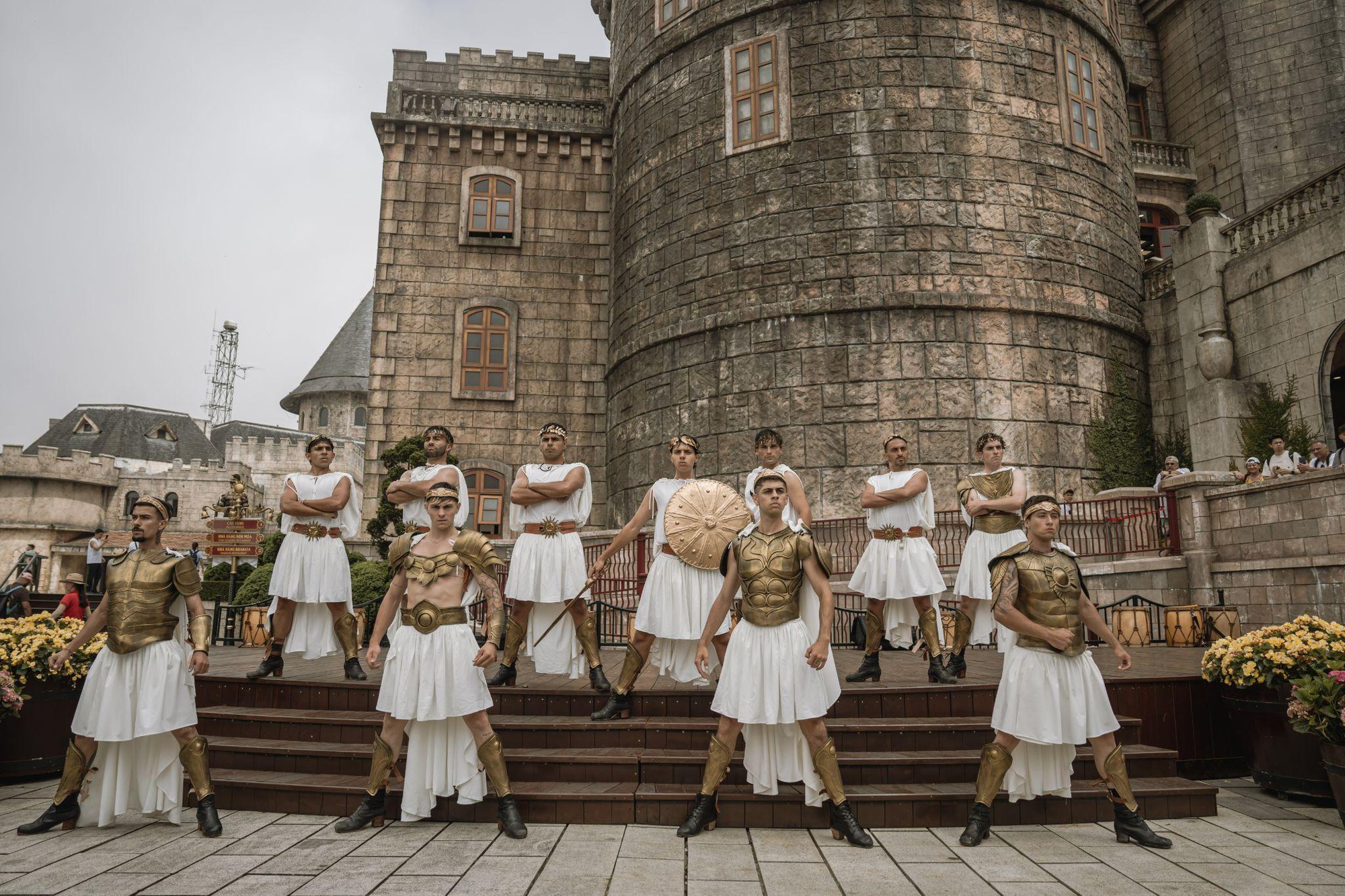 Hé lộ chuỗi 03 show mới đẳng cấp chính thức ra mắt tại Sun World Ba Na Hills từ ngày 6/6- Ảnh 7. Hé lộ chuỗi 03 hi88 hi880 mới đẳng cấp chính thức ra mắt tại Sun World Ba Na Hills từ ngày 6/6- Ảnh 7.