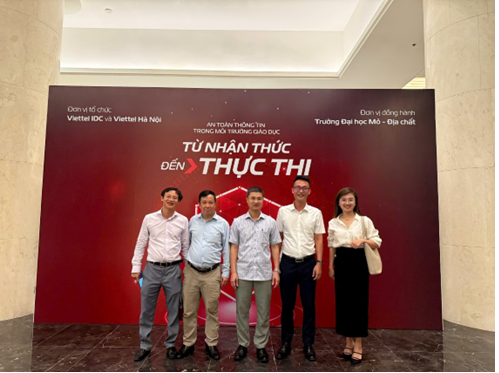 Viettel và trường Đại học Mỏ - Địa chất đồng hành tổ chức hội thảo an toàn thông tin trong môi trường giáo dục: Từ nhận thức đến thực thi- Ảnh 8. Viettel và trường Đại học Mỏ - Địa chất đồng hành tổ chức hội thảo an toàn thông tin trong môi trường giáo dục: Từ nhận thức đến thực thi- Ảnh 8.