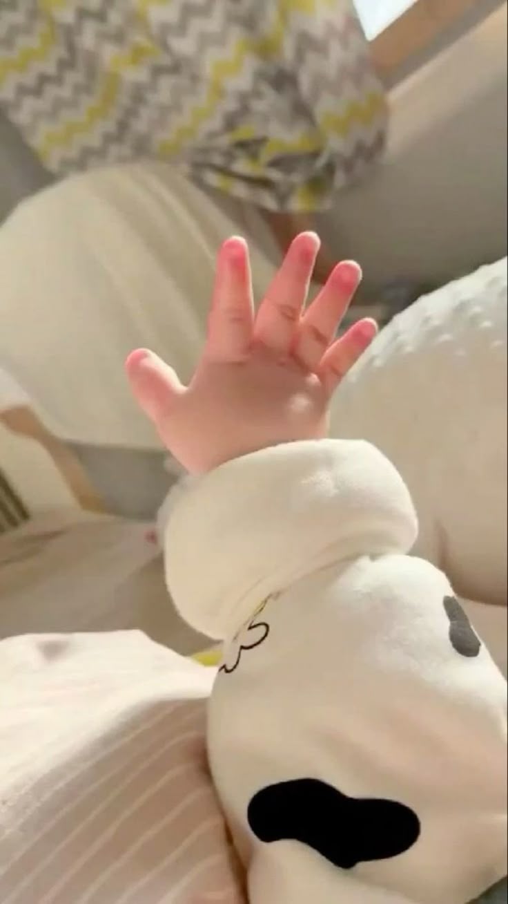Bố mẹ có biết đặc điểm đôi bàn tay của bé cũng gợi mở về tương lai, năng lực và tính cách con sau này- Ảnh 2. Bố mẹ có biết đặc điểm đôi bàn tay của bé cũng gợi mở về tương lai, năng lực và tính cách con sau này- Ảnh 2.