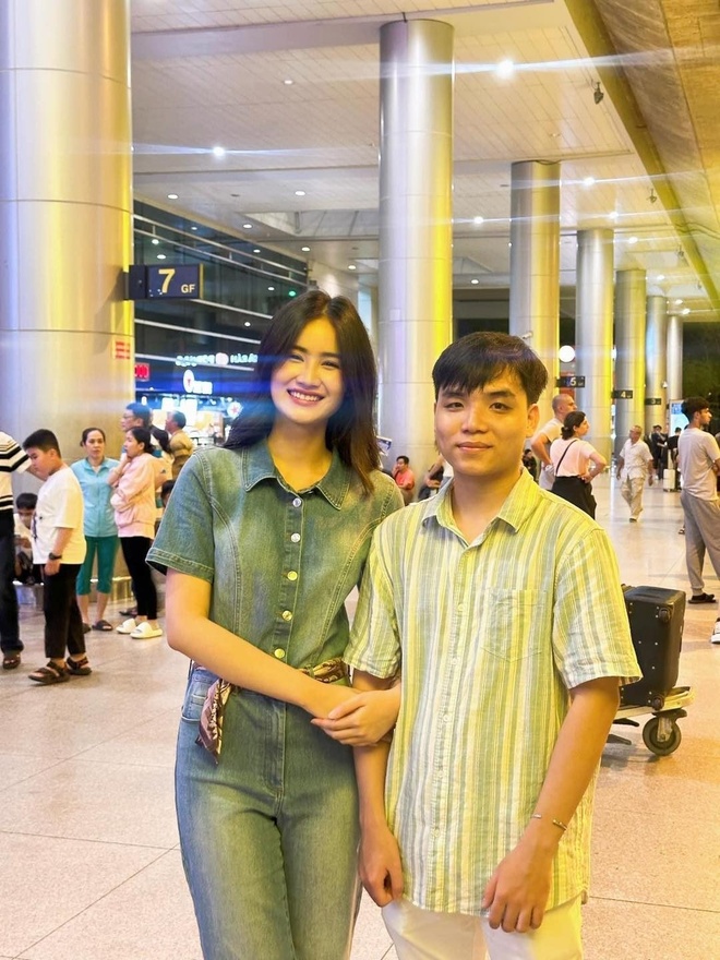 Hoa hậu Ý Nhi lần đầu có phản hồi về tin chia tay bạn trai cấp 3- Ảnh 2. Hoa hậu Ý Nhi lần đầu có phản hồi về tin chia tay bạn trai cấp 3- Ảnh 2.