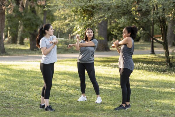 Sau tuổi 40 chịu khó duy trì những thói quen này, chị em sẽ giảm đáng kể nguy cơ ung thư: Toàn lời khuyên của chuyên gia!- Ảnh 1. Sau tuổi 40 chịu khó duy trì những thói quen này, chị em sẽ giảm đáng kể nguy cơ ung thư: Toàn lời khuyên của chuyên gia!- Ảnh 1.