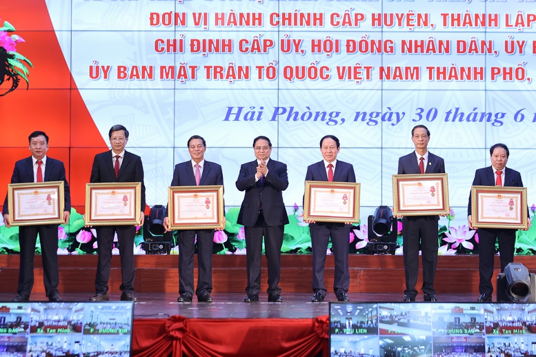 Thủ tướng: Hải Phòng (mới) gương mẫu, đi đầu xây dựng thành phố XHCN trong kỷ nguyên mới- Ảnh 9.