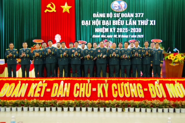 Đảng bộ Sư đoàn 377 tổ chức thành công Đại hội đại biểu lần thứ XI, nhiệm kỳ 2025-2030
- Ảnh 10. Đảng bộ Sư đoàn 377 tổ chức thành công Đại hội đại biểu lần thứ XI, nhiệm kỳ 2025-2030
- Ảnh 10.