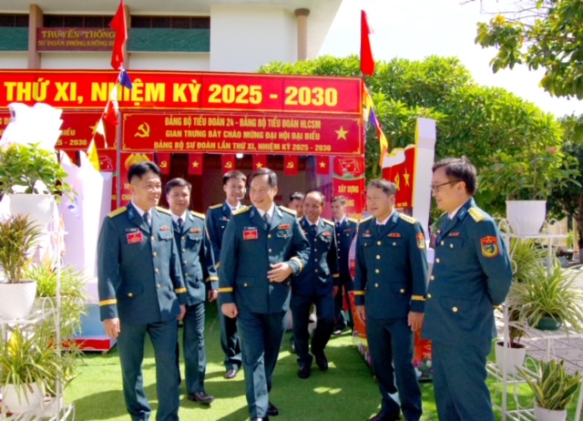 Đảng bộ Sư đoàn 377 tổ chức thành công Đại hội đại biểu lần thứ XI, nhiệm kỳ 2025-2030
- Ảnh 7. Đảng bộ Sư đoàn 377 tổ chức thành công Đại hội đại biểu lần thứ XI, nhiệm kỳ 2025-2030
- Ảnh 7.
