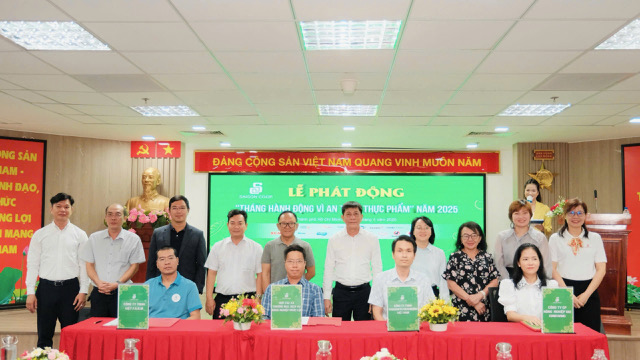 Saigon Co.op thực hiện tốt công tác kiểm soát chất lượng hàng hóa- Ảnh 1. Saigon Co.op thực hiện tốt công tác kiểm soát chất lượng hàng hóa- Ảnh 1.