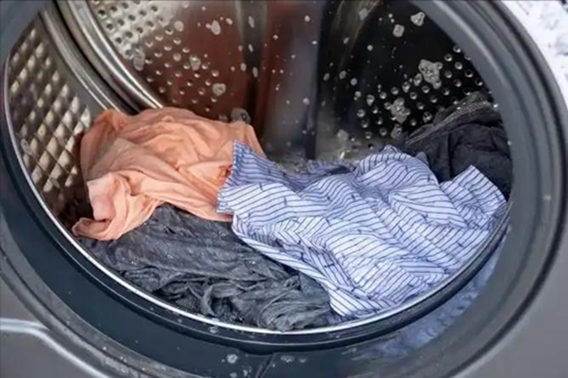 Thói quen xấu sau khi giặt quần áo khiến cả nhà mắc bệnh! Rất nhiều người không để ý chi tiết này- Ảnh 1.